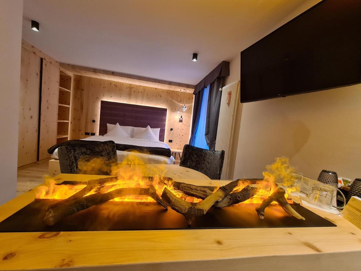 Astoria Hotel 4*